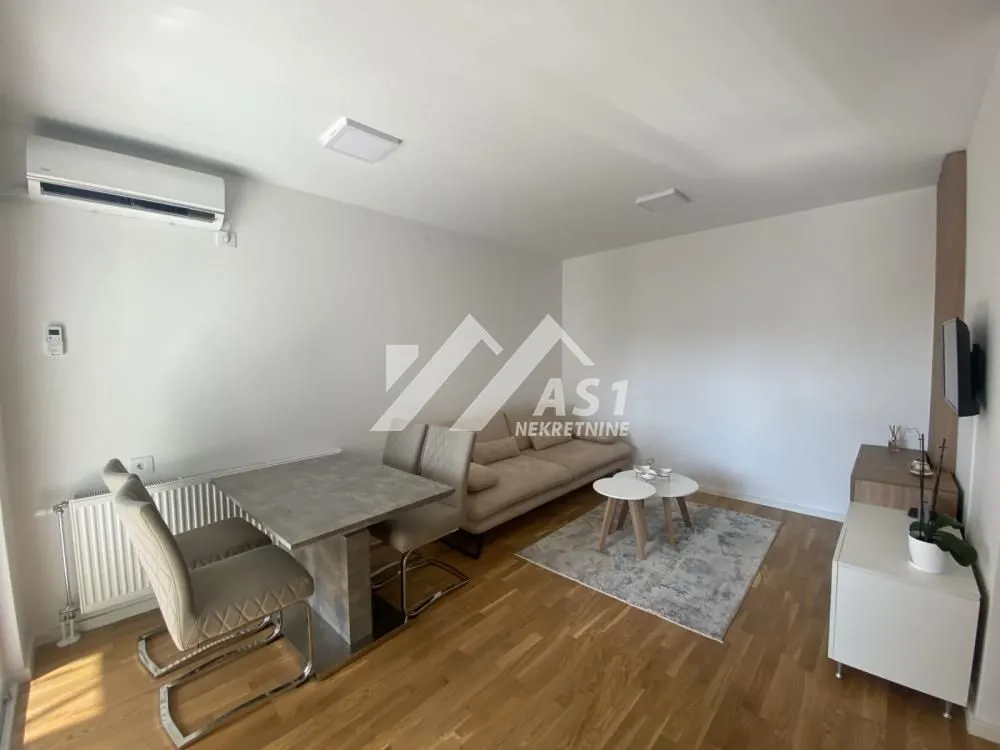 Izdavanje, dvosoban stan, 45m², Novi Sad Sve Podlokacije, Novi Sad