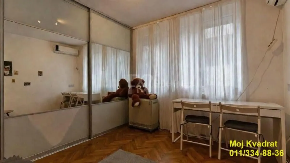 Prodaja, trosoban stan, 69m², Vračar Hram, Vračar Sve Podlokacije