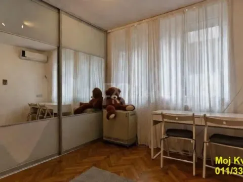 Sale, three bedroom apartment, 69m², Vračar Hram, Vračar Sve Podlokacije - image 8