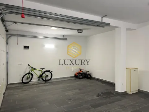 Sale, three bedroom apartment, 220m², Karaburško Polje, Podgorica - image 5