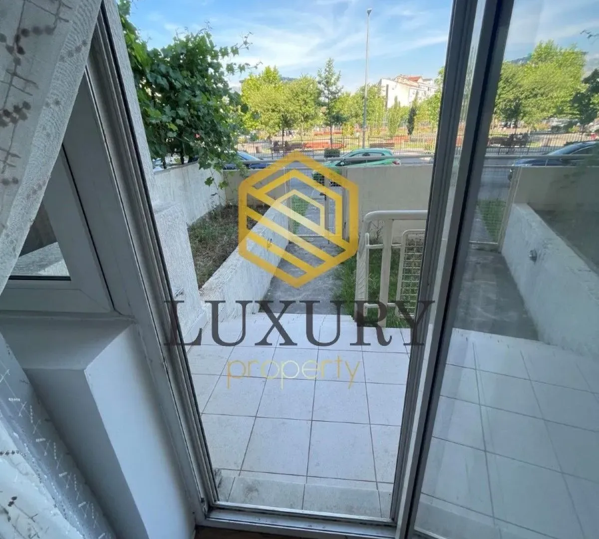 Rent, two bedroom apartment, 65m², Stari Aerodrom, Podgorica