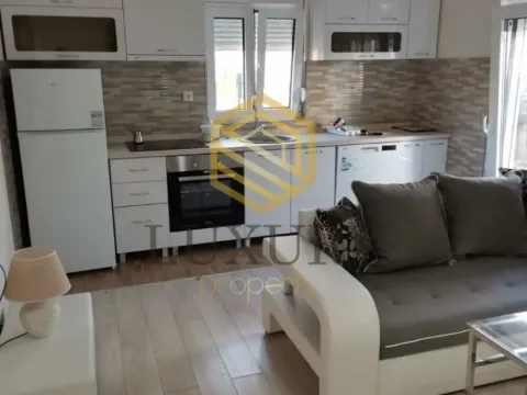 Izdavanje, kuća, 50m², Stari Aerodrom, Podgorica - image 5