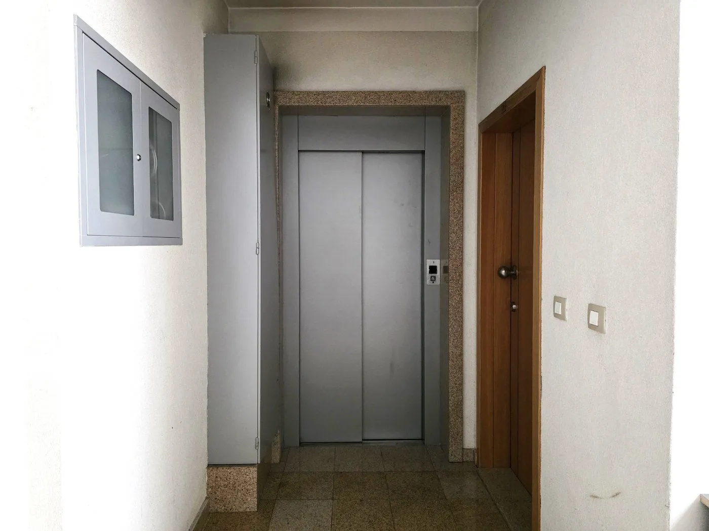Prodaja, stan, 46m², 1 maj, Podgorica