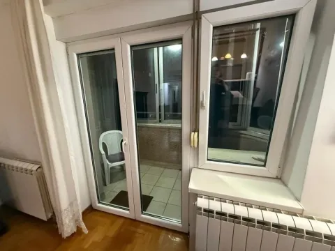 Izdavanje, trosoban stan, 63m², Đeram Pijaca, Beograd - image 8