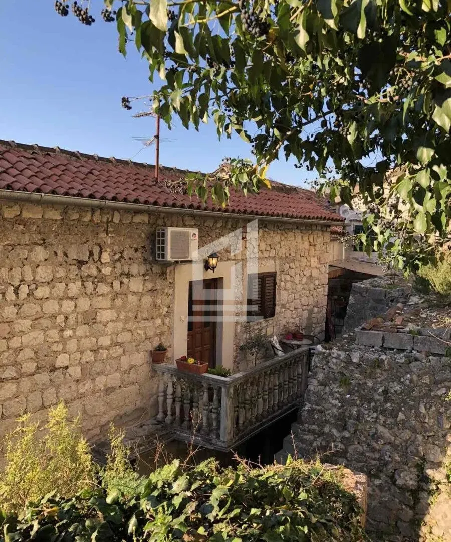 Prodaja, dvosoban stan, 50m², Stari Grad Kotor, Kotor