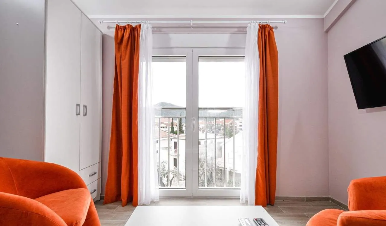 Prodaja, ugostiteljski objekat, 1256m², Podkošljun, Budva