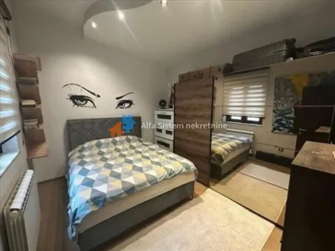 Izdavanje, trosoban stan, 155m², Neimar, Vračar Sve Podlokacije - image 18