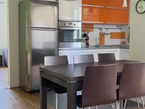 Izdavanje, trosoban stan, 80m², Staro groblje, Niš - image 7