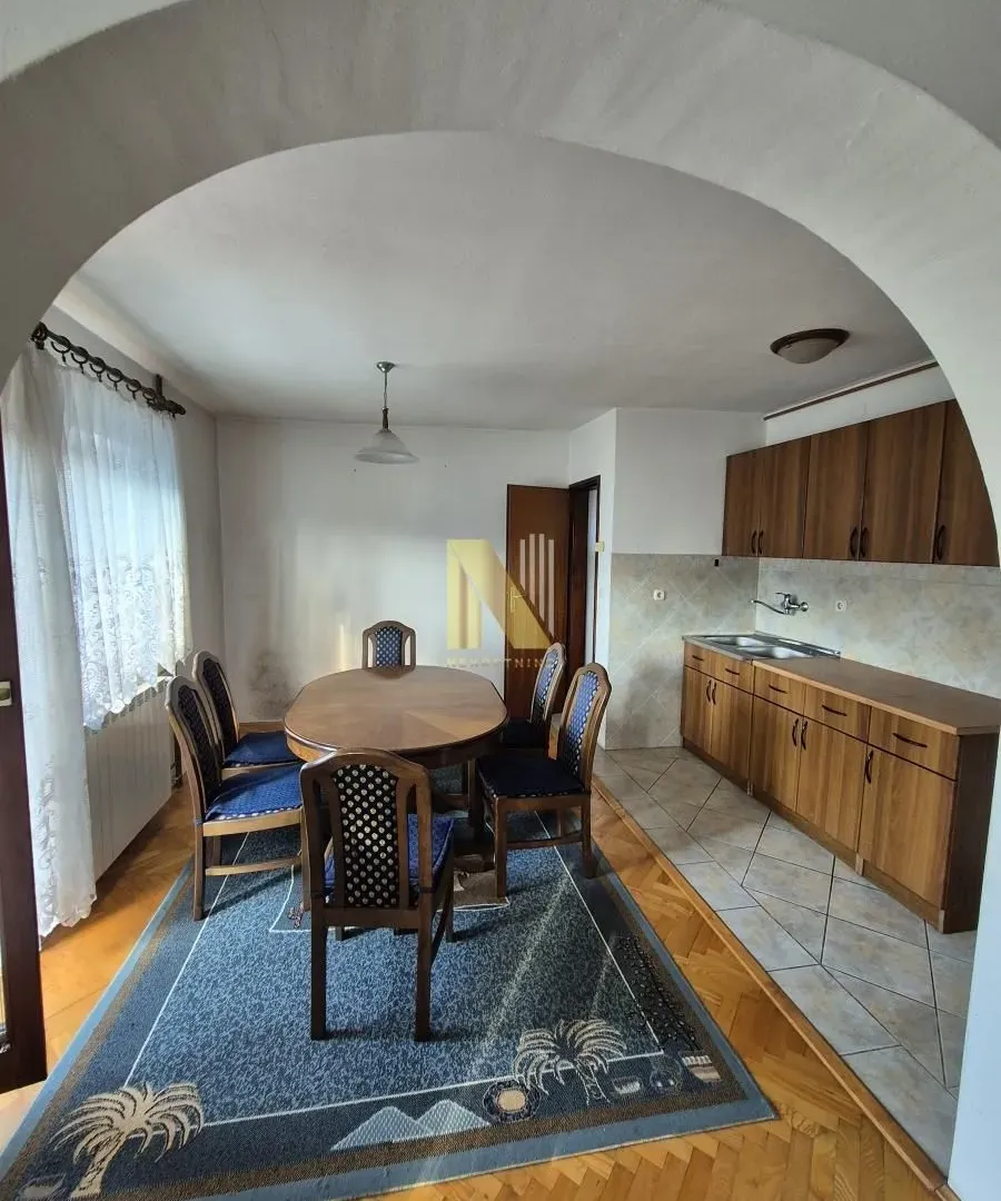 Prodaja, kuća, 219m², Petrovaradin, Novi Sad