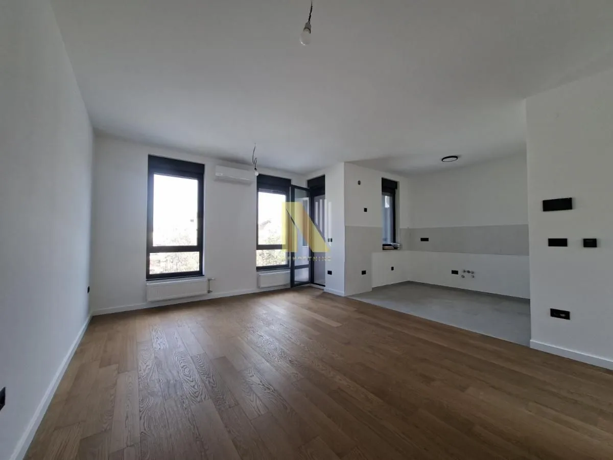 Prodaja, četvorosoban stan, 98m², Grbavica, Novi Sad Sve Podlokacije