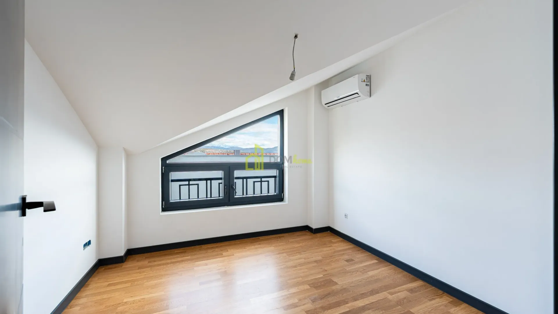 Prodaja, trosoban stan, 122m², Gorica C, Podgorica