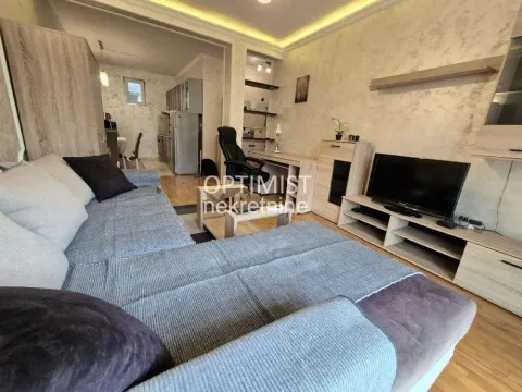 Izdavanje, dvosoban stan, 48m², Crveni Krst, Beograd - image 2