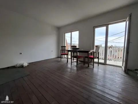 Sale, house, 254m², Karaburma, Palilula Sve Podlokacije - image 17