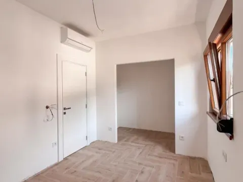 Prodaja, dvosoban stan, 72m², Tivat, Crna Gora - image 16