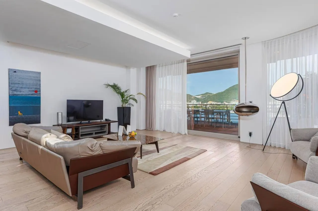 Sale, three bedroom apartment, 509m², Dukley Gardens, Budva
