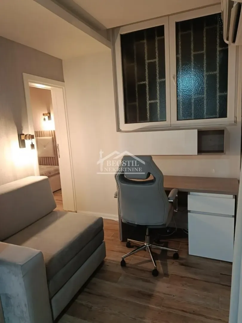 Izdavanje, trosoban stan, 80m², Retenzija, Beograd