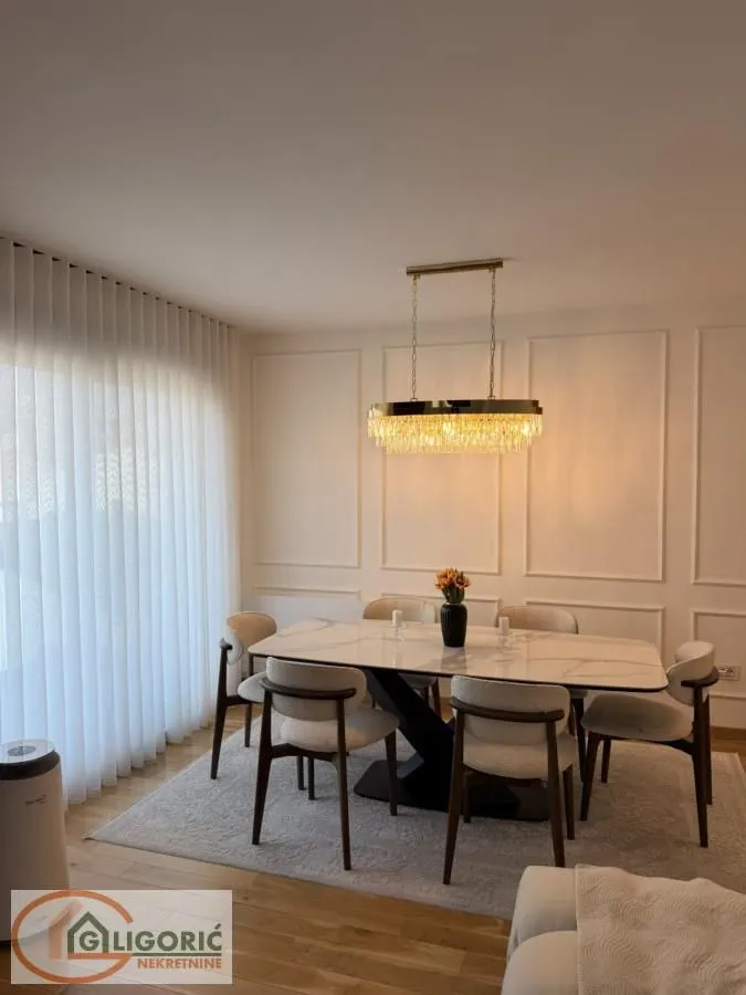 Sale, apartment, 152m², Čubura, Beograd