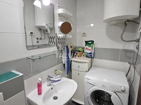 Rent, two bedroom apartment, 75m², City Kvart, Podgorica - image 10