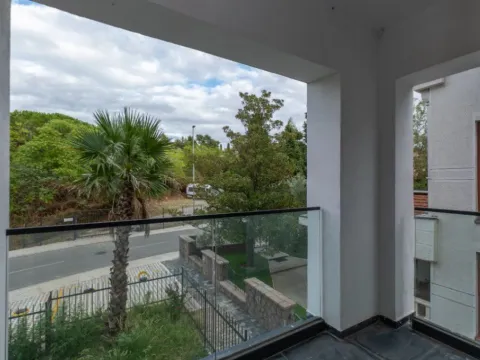 Izdavanje, trosoban stan, 110m², Zagorič, Podgorica - image 10