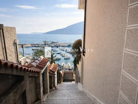 Prodaja, četvorosoban stan, 106m², Centar, Herceg Novi - image 10