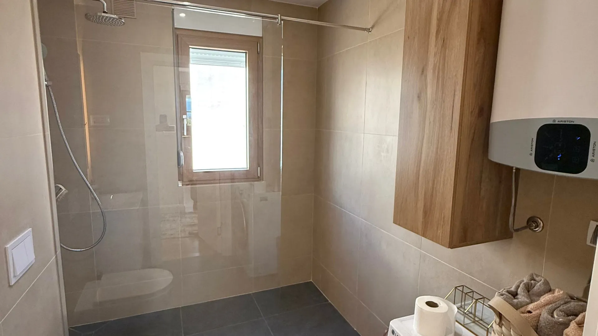 Rent, one bedroom apartment, 42m², Tološka šuma, Podgorica