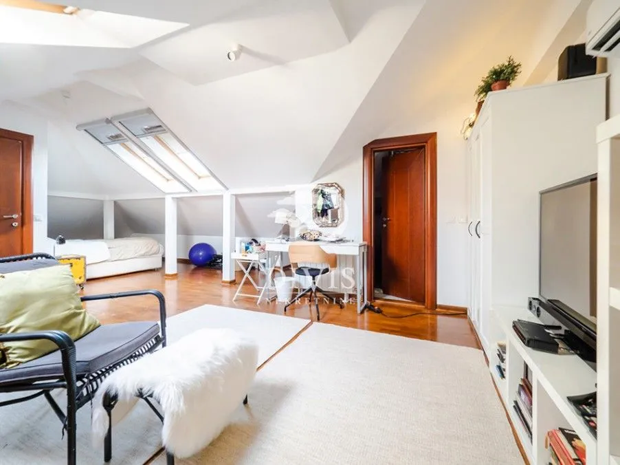 Sale, four bedroom apartment, 124m², Savski Venac, Beograd