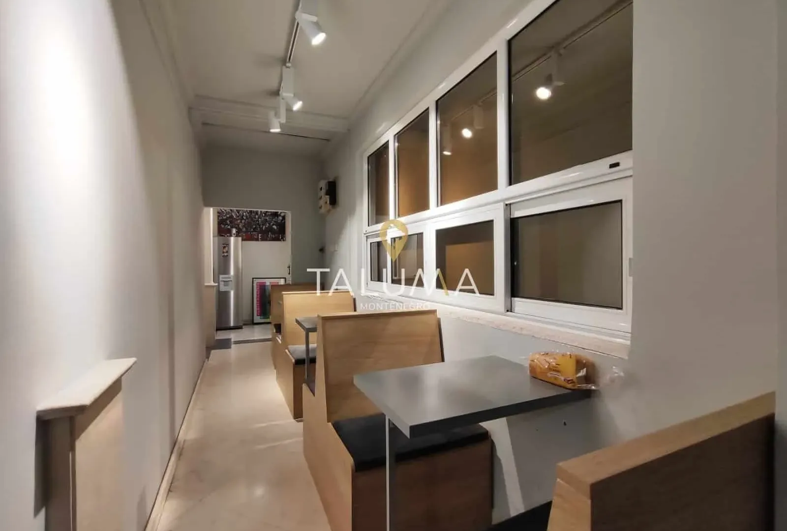 Izdavanje, poslovni prostor, 150m², Pobrežje, Podgorica
