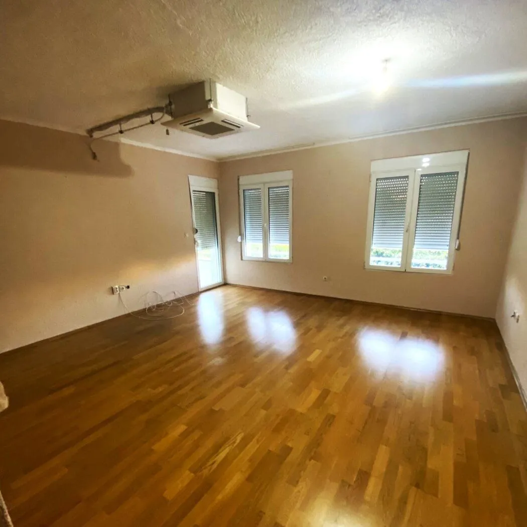 Izdavanje, stan, 69m², Ljubović, Podgorica