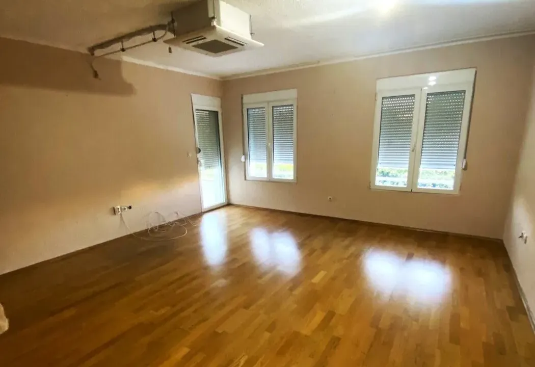Rent, apartment, 69m², Ljubović, Podgorica