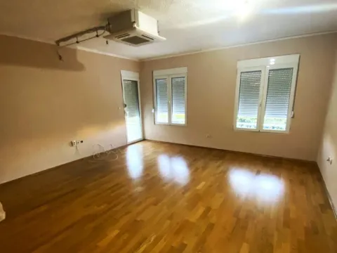 Izdavanje, stan, 69m², Ljubović, Podgorica - image 1