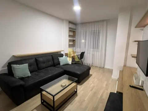 Izdavanje, jednosoban stan, 40m², Rotkvarija, Novi Sad Sve Podlokacije