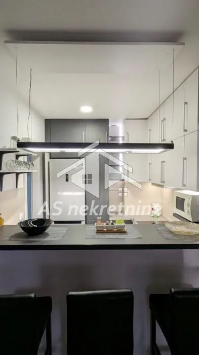 Rent, three bedroom apartment, 71m², Novi Beograd Blok 72, Novi Beograd Sve Podlokacije