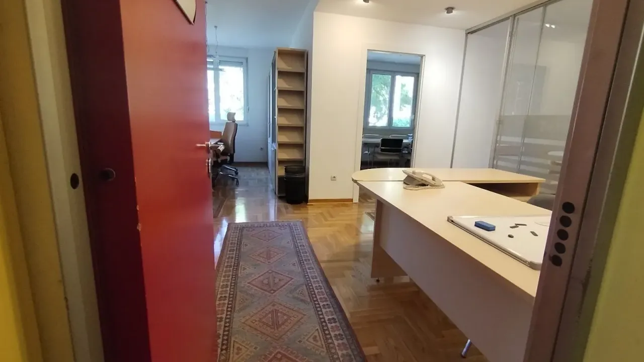Izdavanje, poslovni prostor, 62m², Vračar Sve Podlokacije, Beograd