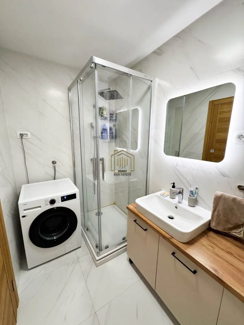 Prodaja, dvosoban stan, 72m², New City, Podgorica