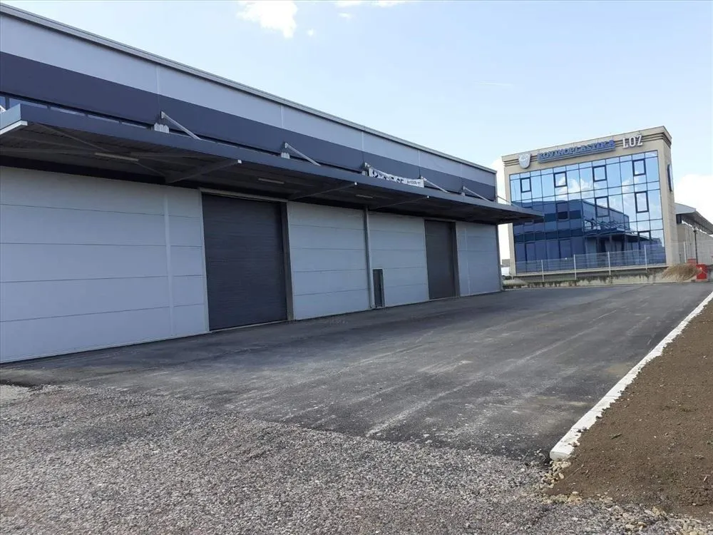 Izdavanje, poslovni prostor, 1008m², Šimanovci, Pećinci