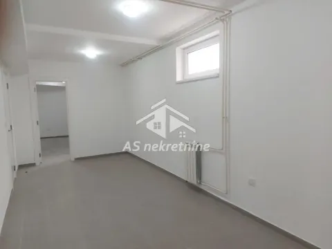 Izdavanje, kuća, 300m², Savski Venac, Beograd - image 39