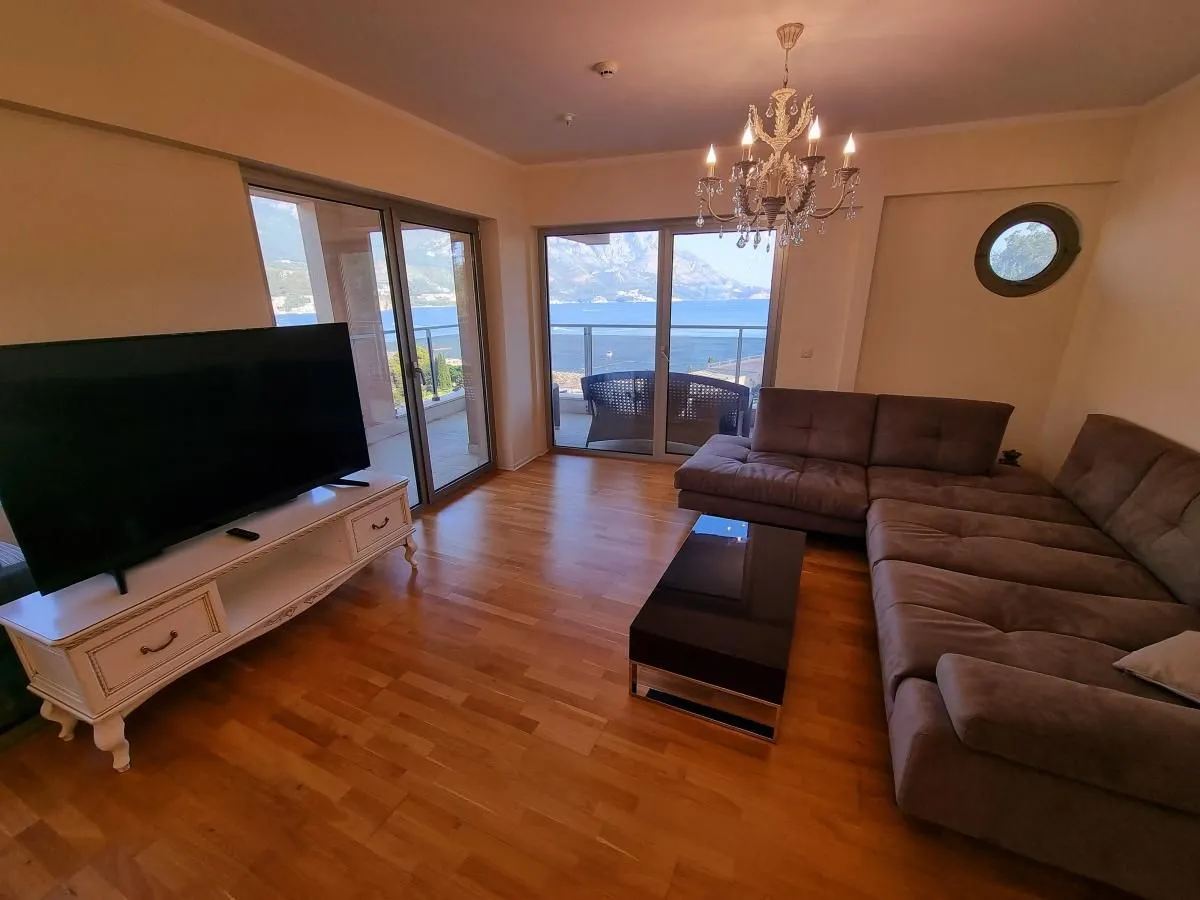 Rent, three bedroom apartment, 134m², Bečići, Budva