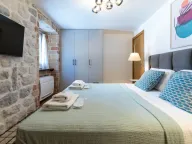 Prodaja, kuća, 183m², Muo, Kotor - image 19