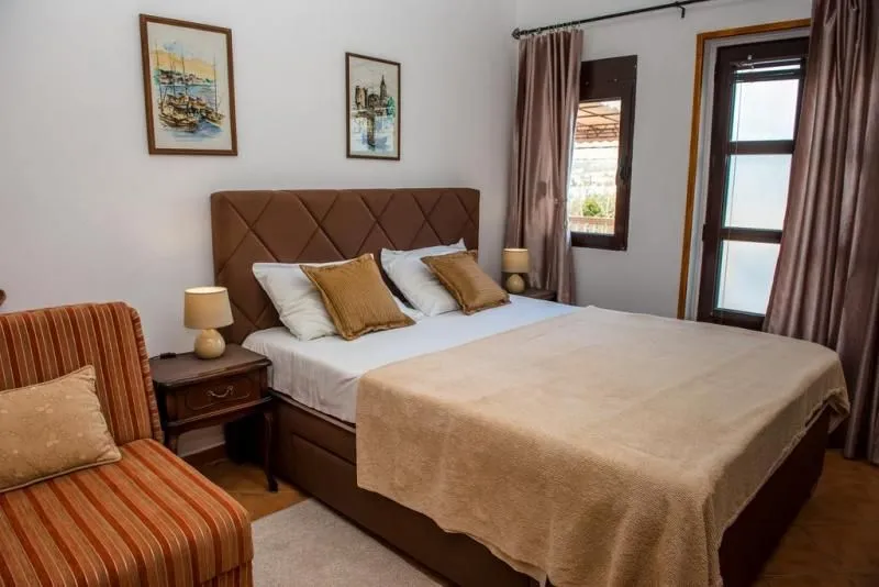 Prodaja, kuća, 511m², Đuraševići, Tivat