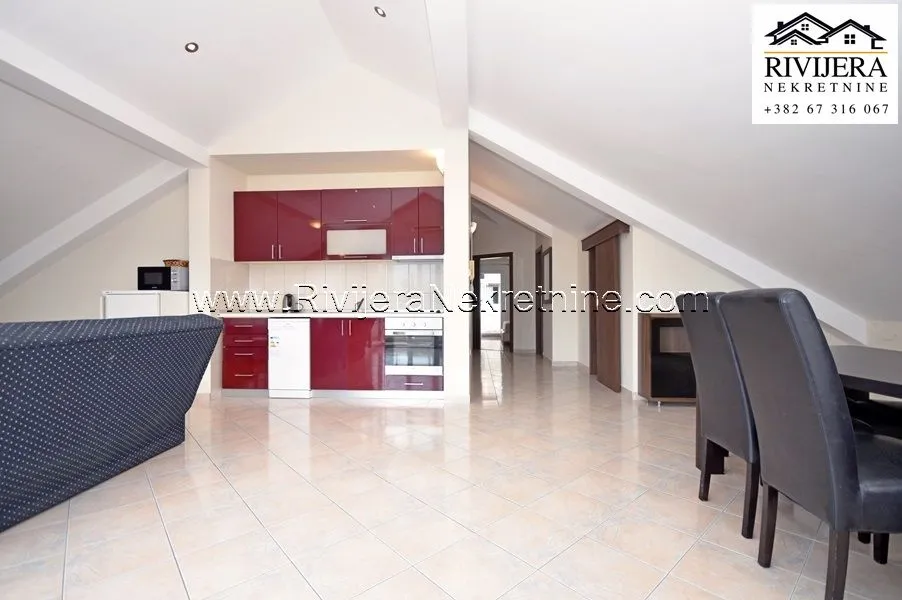 Prodaja, trosoban stan, 129m², Baošići, Herceg Novi