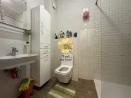 Izdavanje, jednosoban stan, 50m², City Kvart, Podgorica - image 10