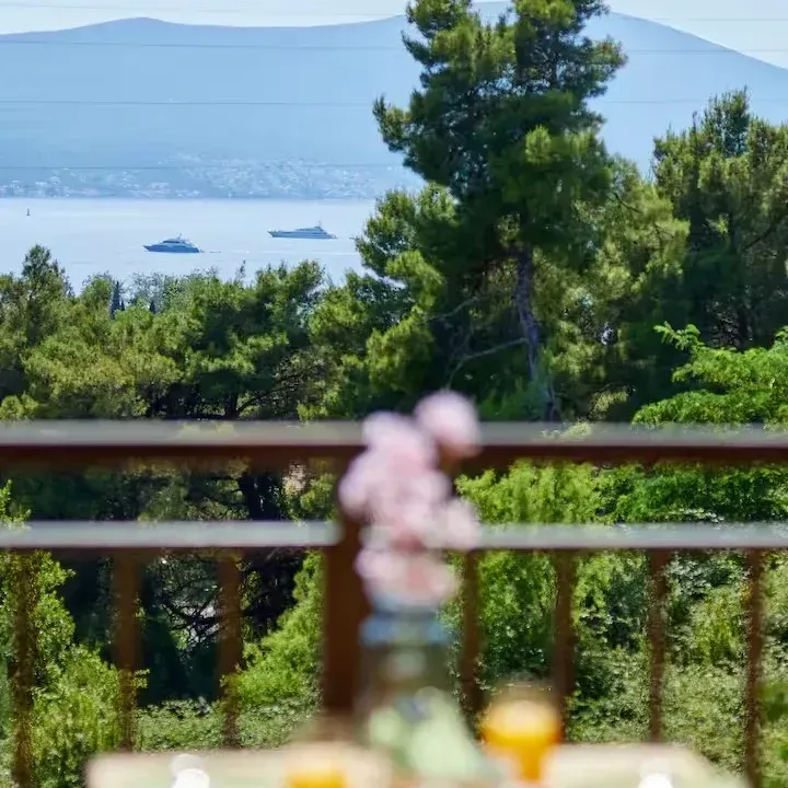 Rent, apartment, 86m², Tivat, Crna Gora