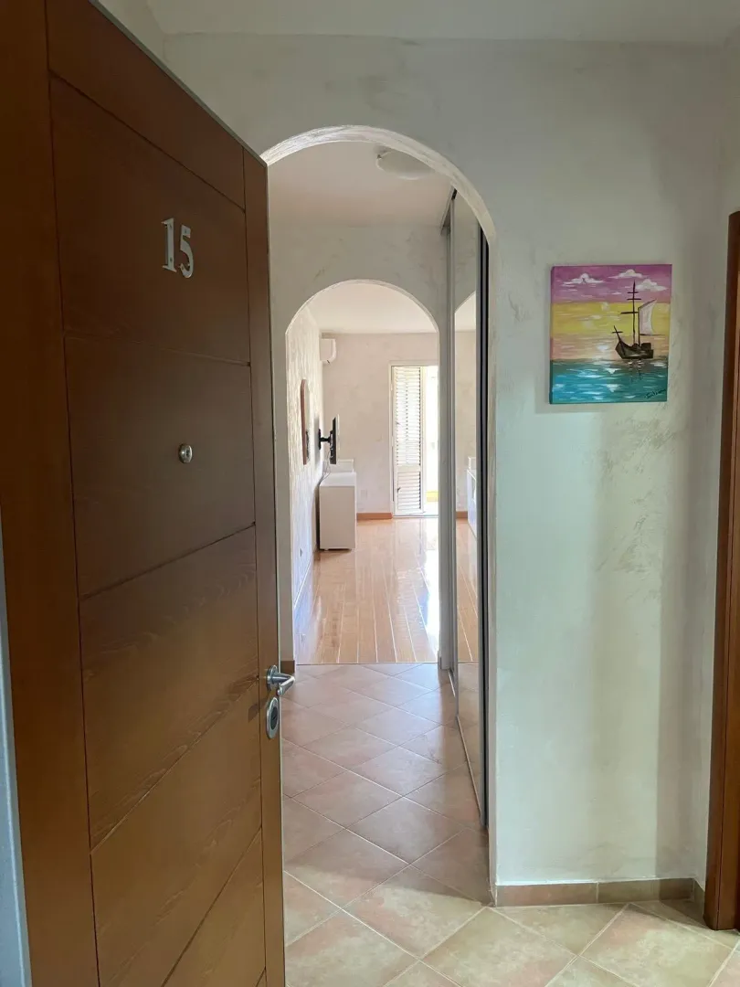 Izdavanje, garsonjera, 46m², Pržno, Budva