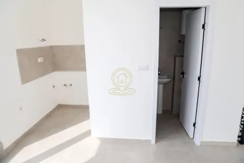 Prodaja, četvorosoban stan, 225m², Sremska Kamenica, Petrovaradin - image 9