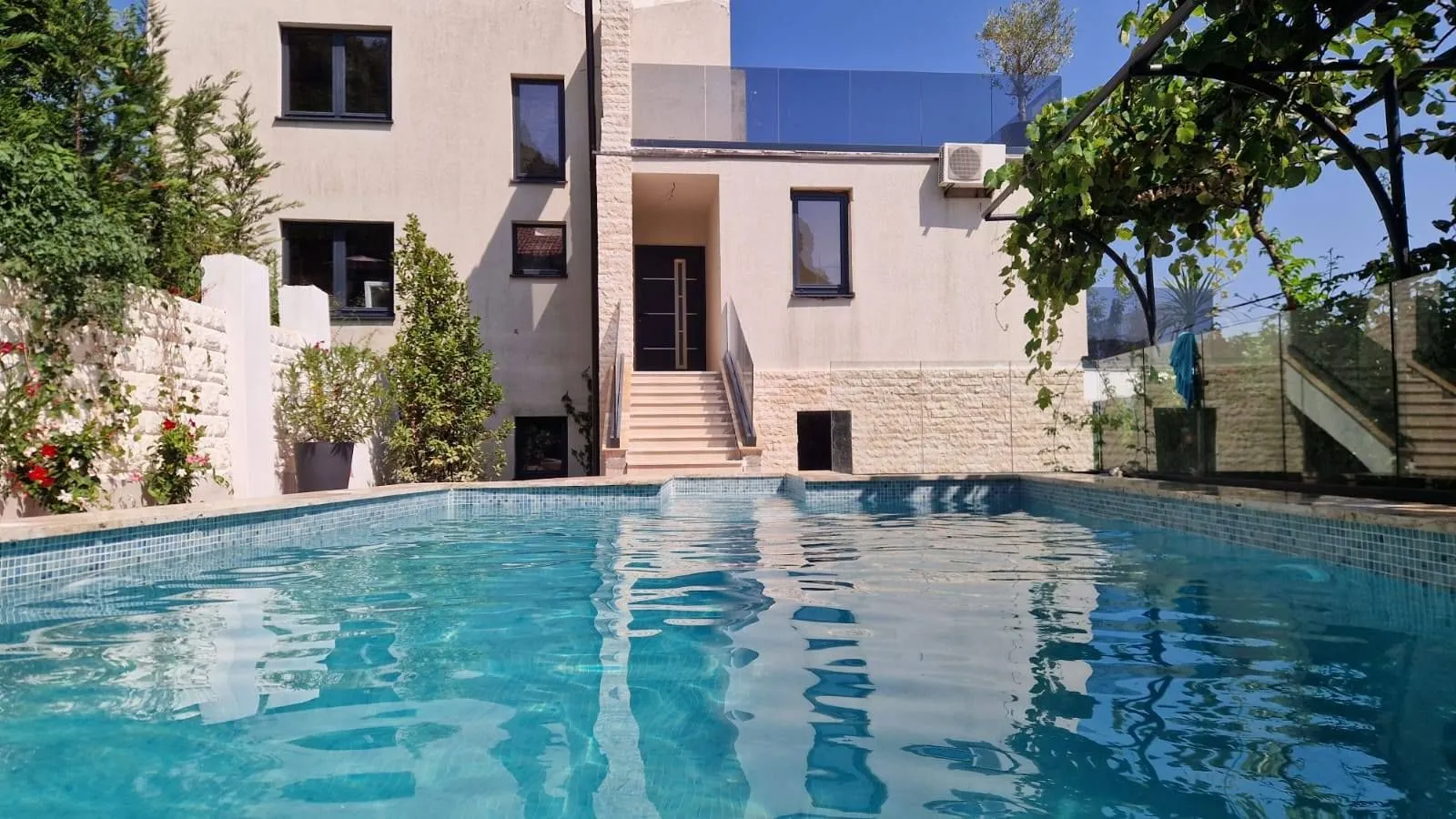 Sale, house, 300m², Budva, Crna Gora
