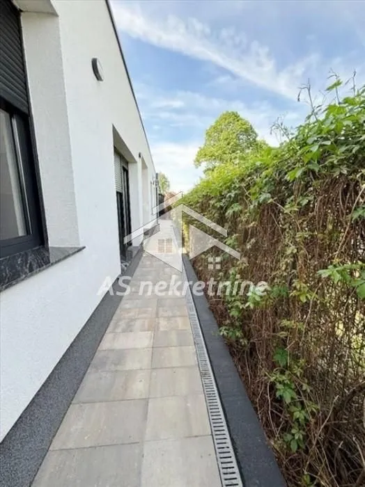 Rent, apartment, 170m², Senjak, Beograd
