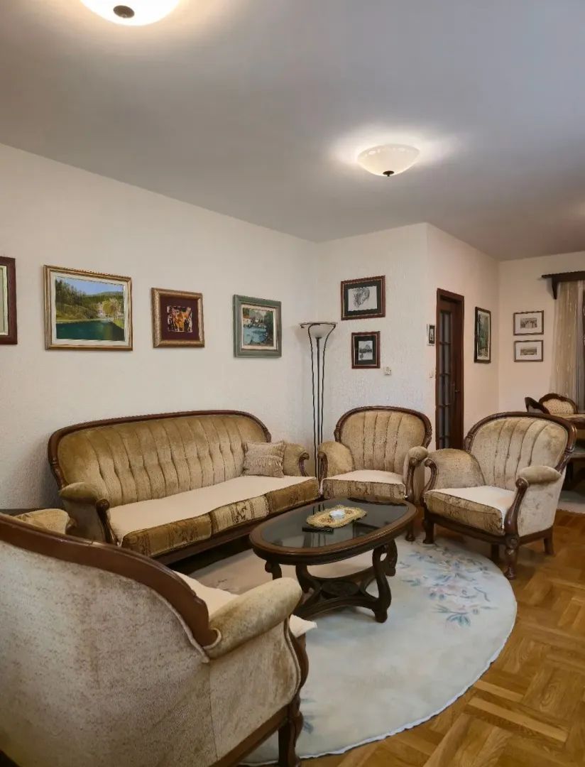 Izdavanje, jednosoban stan, 65m², Tološi, Podgorica