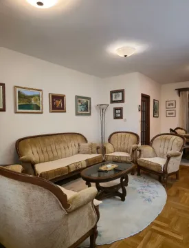 Izdavanje, jednosoban stan, 65m², Tološi, Podgorica - image 4