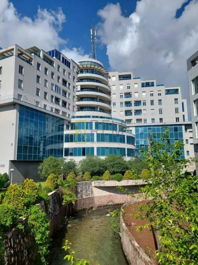 Prodaja, dvosoban stan, 100m², Centar, Podgorica