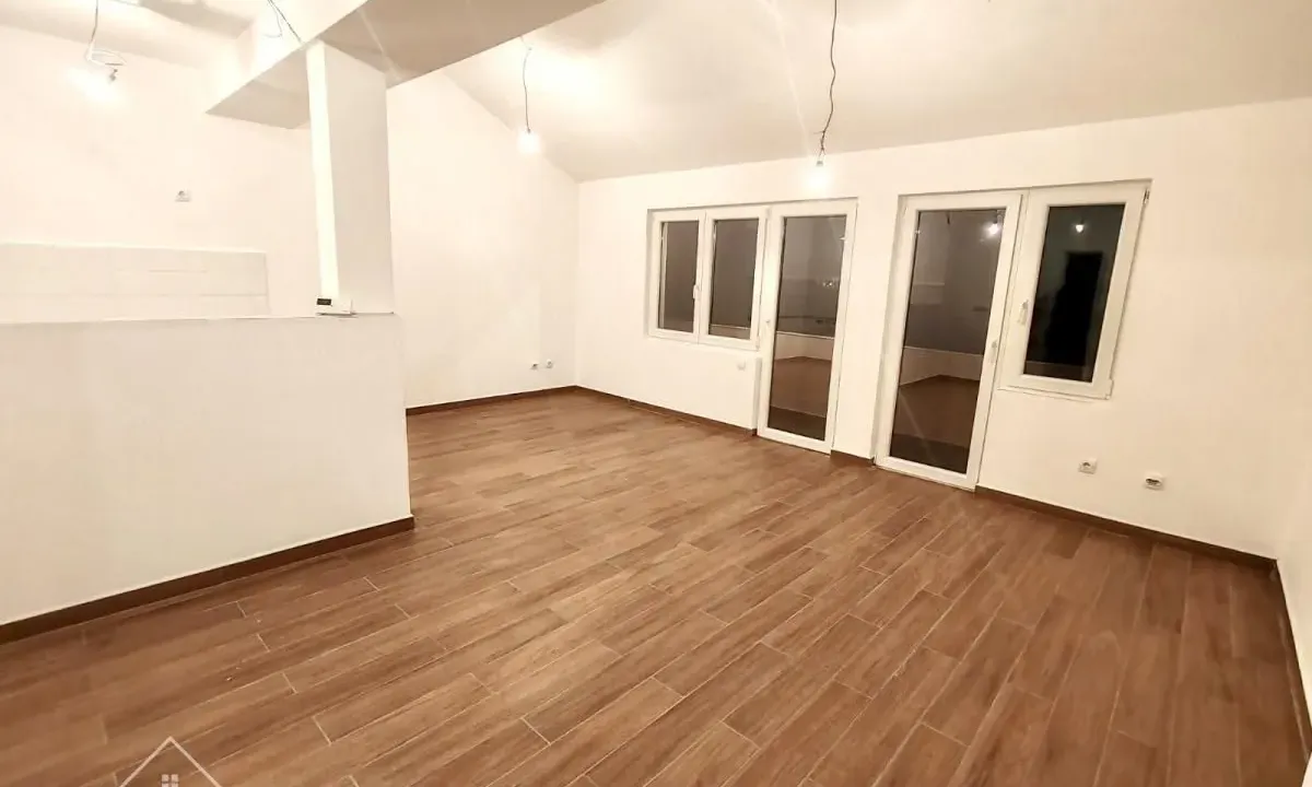 Izdavanje, dvosoban stan, 85m², Zemun Sve Podlokacije, Beograd